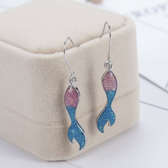 dazzling items Jewelry - Cute Mermaid Tail Dangling Earrings